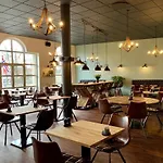Schaumburg 4*