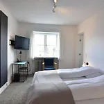 Schaumburg 4*