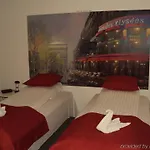 绍姆堡酒店 4*