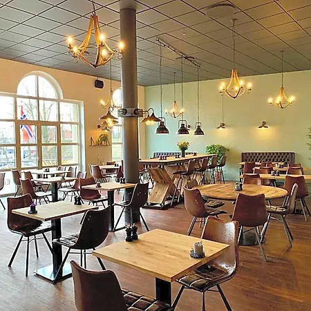 Schaumburg 4*