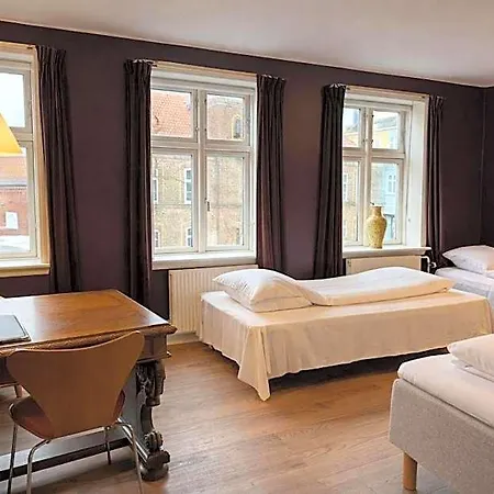 Schaumburg Hotel 4*