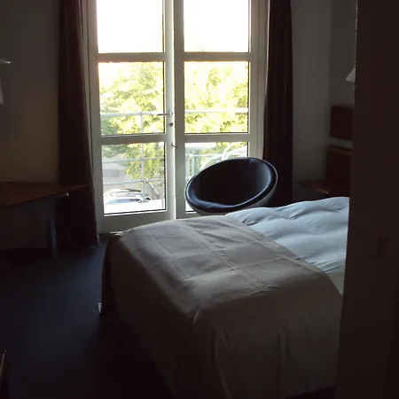 Schaumburg Hotel 4*