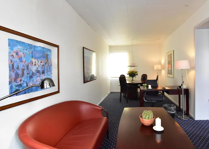 Schaumburg Hotel 4*
